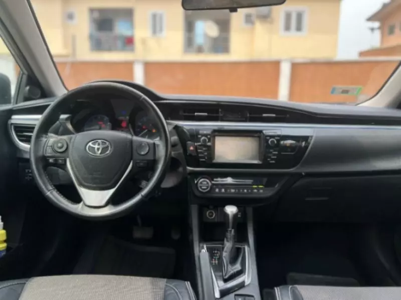 Toyota Corolla   - 2015