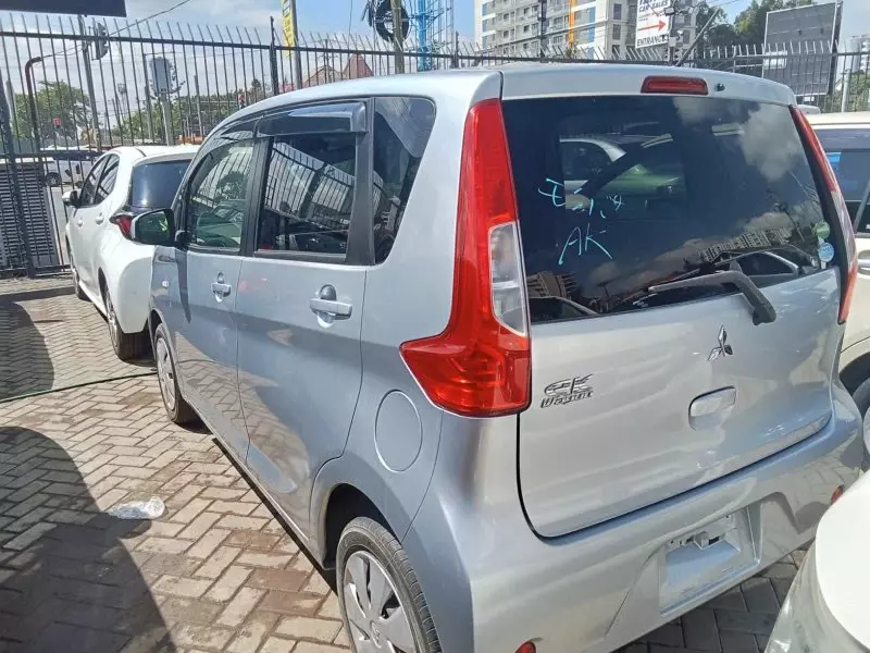 Mitsubishi wagon    - 2018