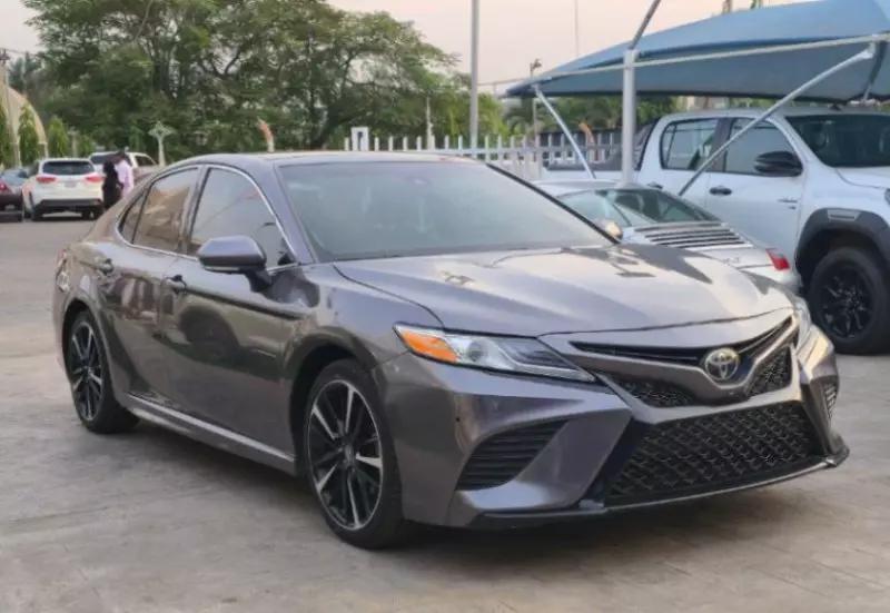 TOYOTA Camry   - 2019
