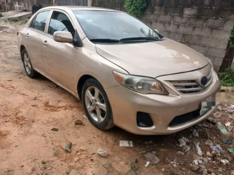 TOYOTA Corolla   - 2012