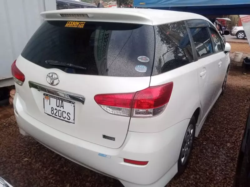 Toyota Wish   - 2012
