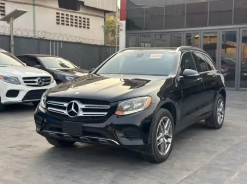 Mercedes-Benz GLC 300   - 2016