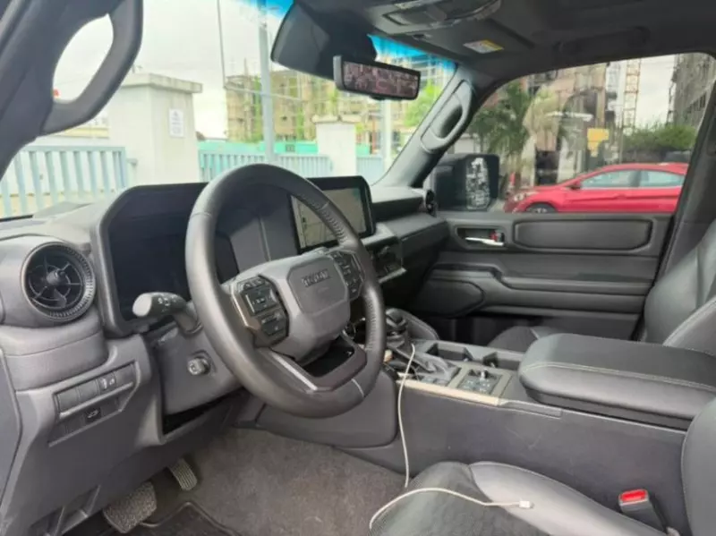 TOYOTA Prado   - 2025