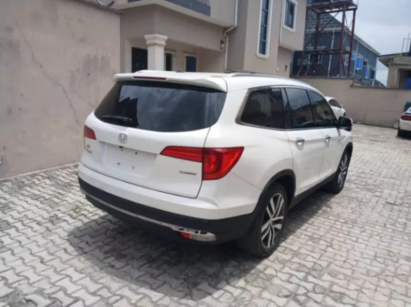 Honda Pilot   - 2017