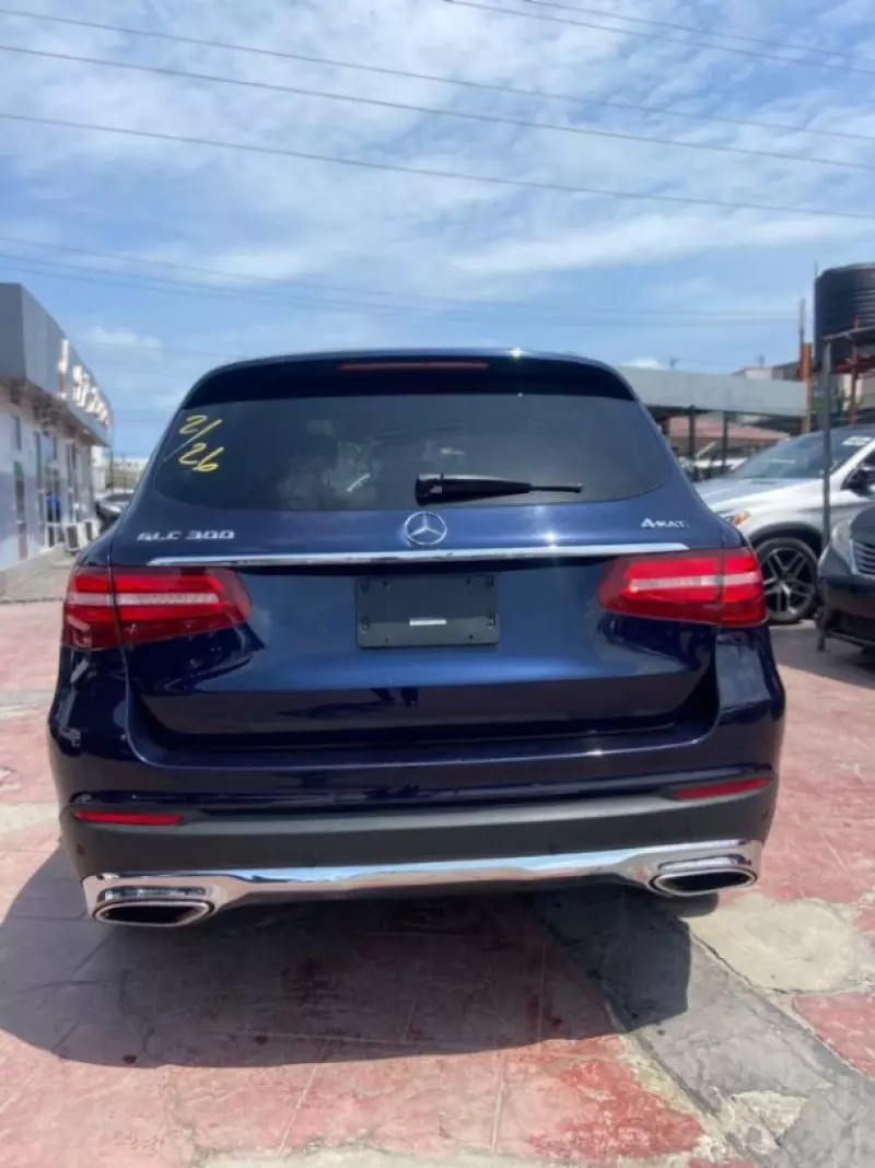Mercedes-Benz GLC 300   - 2018
