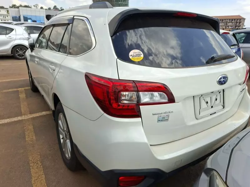 Subaru Outback   - 2014