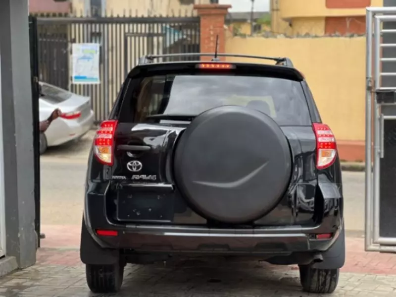 Toyota RAV 4   - 2009