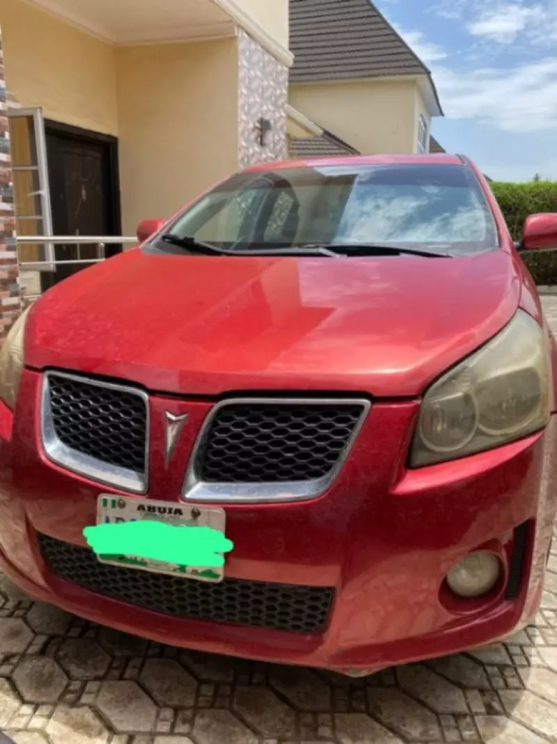 Pontiac Vibe   - 2009