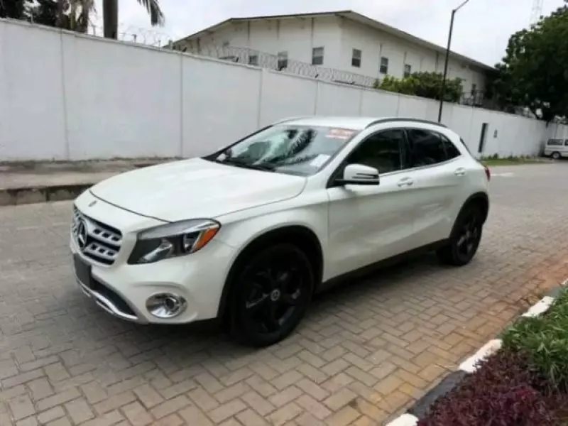 Mercedes-Benz GLA 250 - 2018