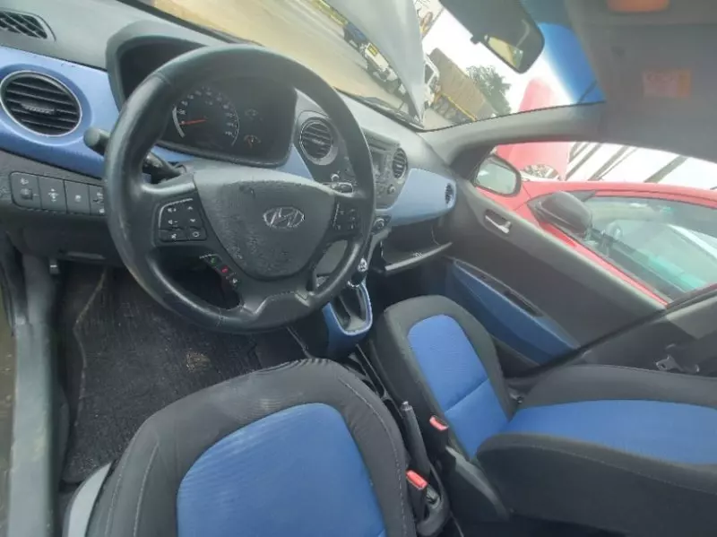 Hyundai i10   - 2012