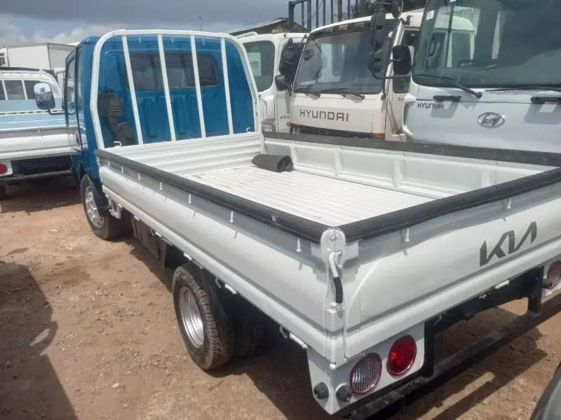 KIA Frontier   - 2013