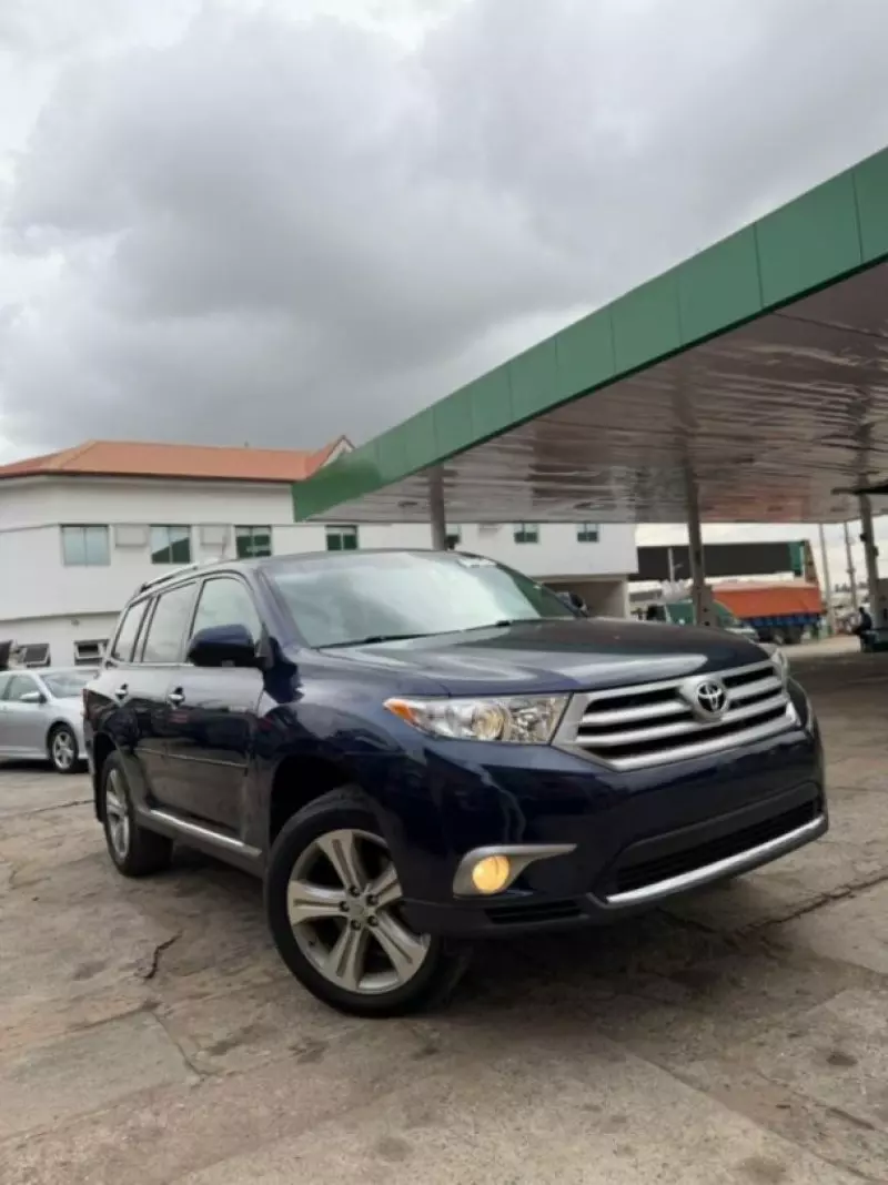 TOYOTA Highlander   - 2012