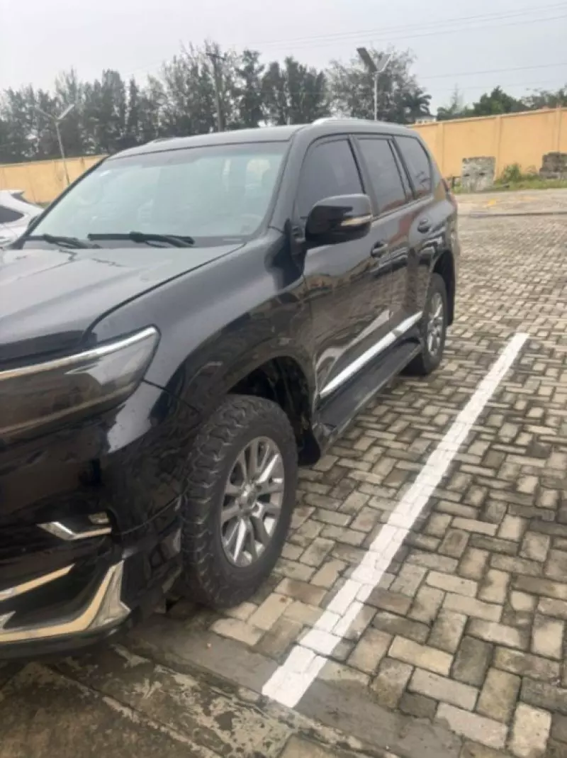 Toyota Landcruiser Prado   - 2015