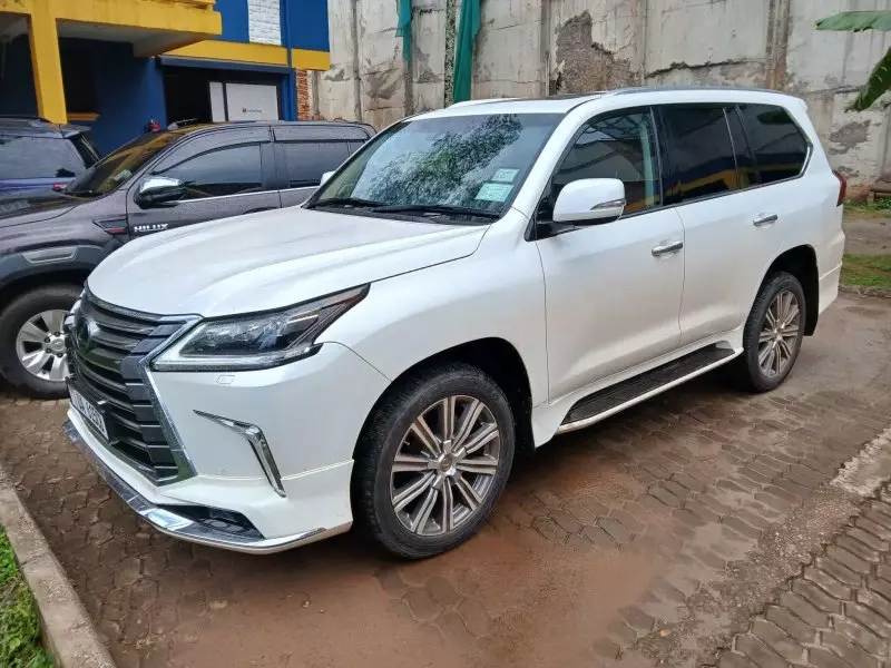 Lexus LX 570   - 2016