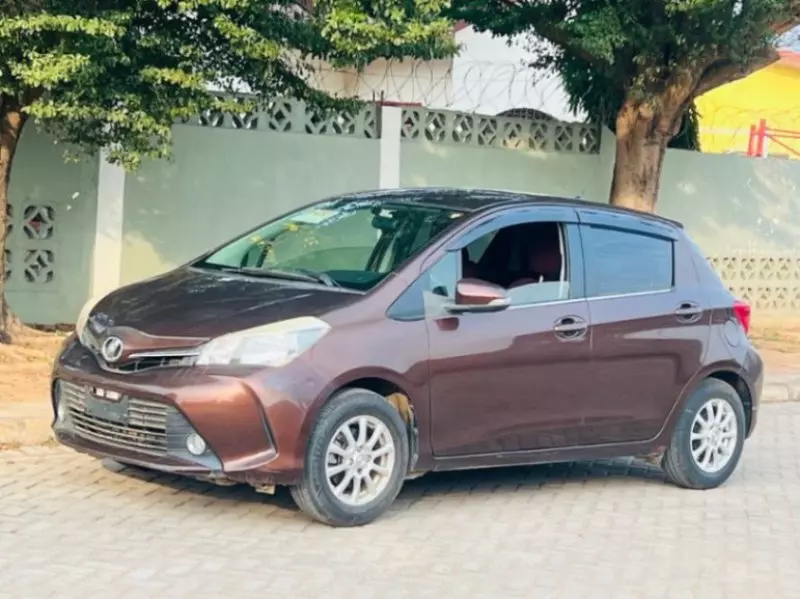 Toyota Vitz   - 2014