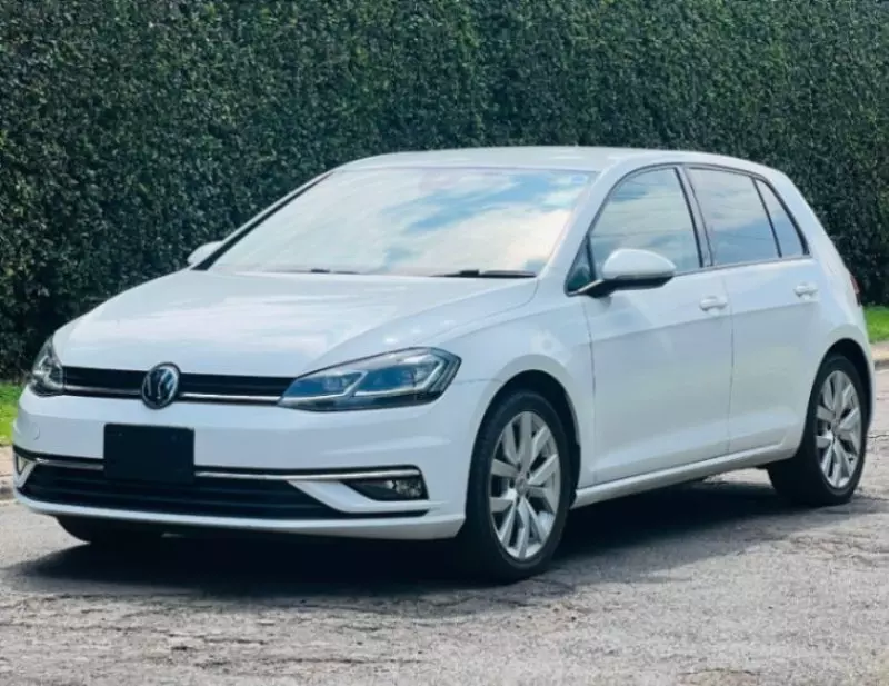 Volkswagen Golf   - 2018