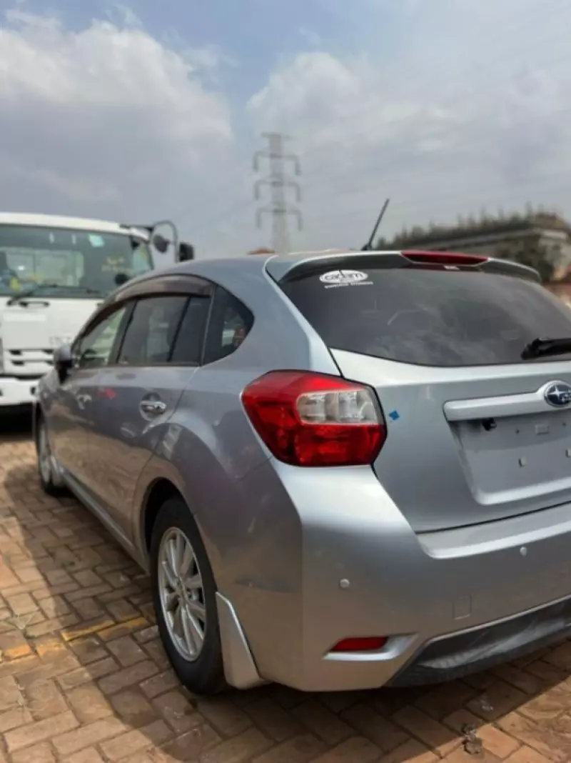 Subaru Impreza   - 2014