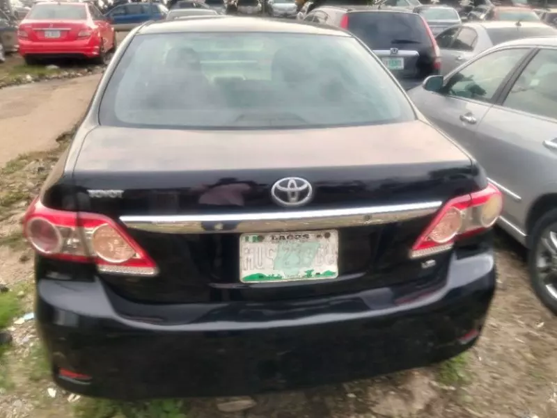 TOYOTA Corolla - 2010