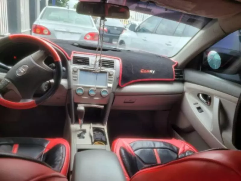 Toyota Camry   - 2009