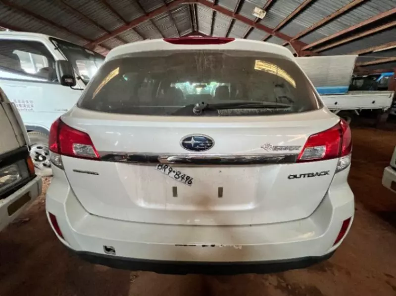 Subaru Outback   - 2012
