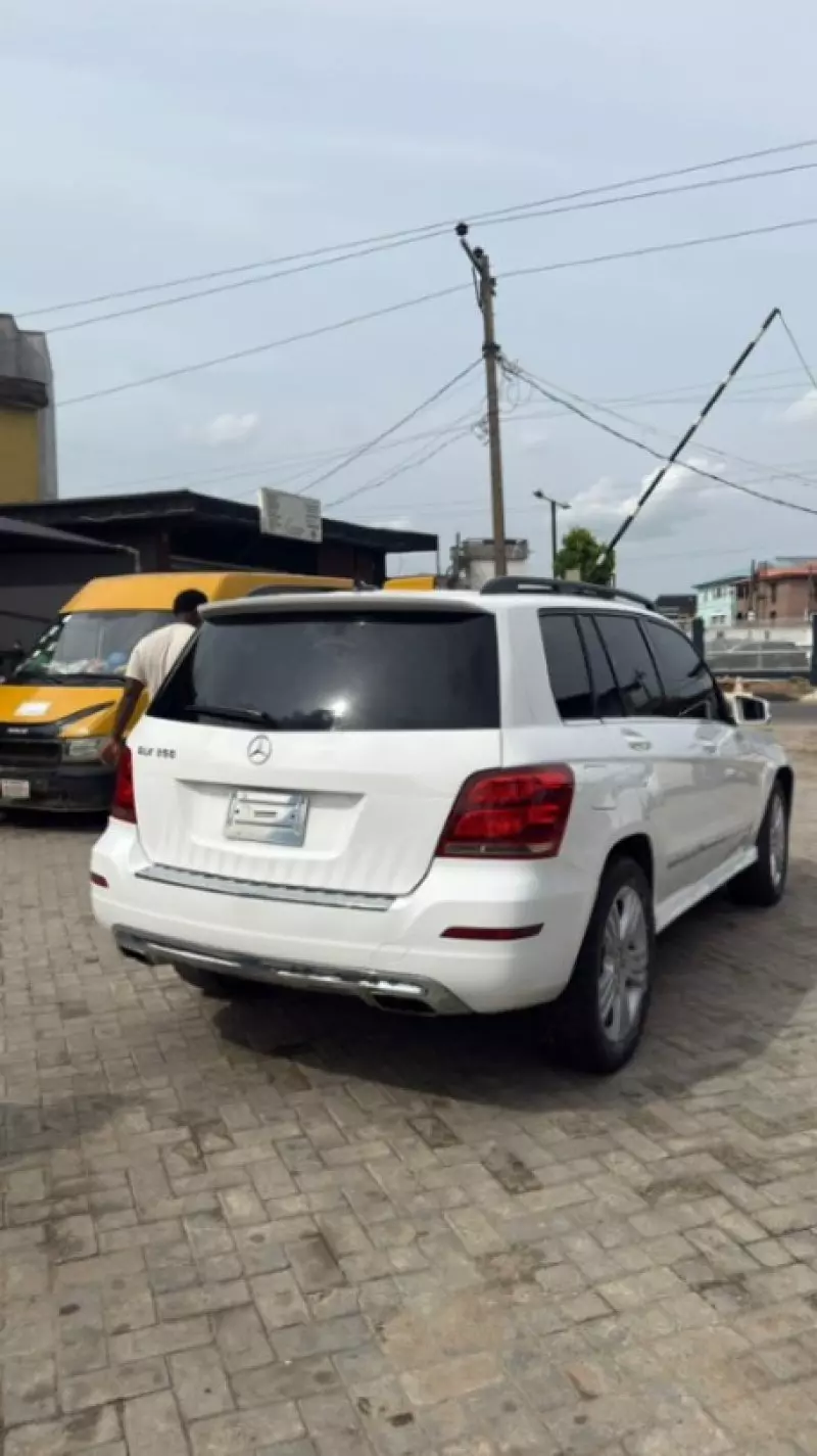 Mercedes-Benz GLK 350   - 2014