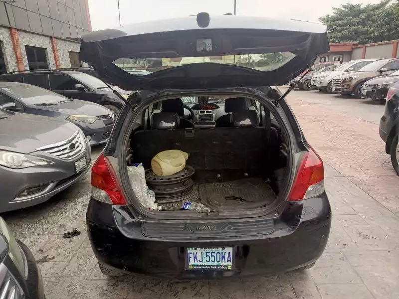 Toyota Yaris   - 2009