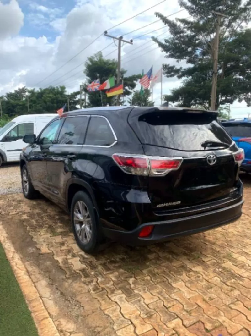 TOYOTA Highlander   - 2014