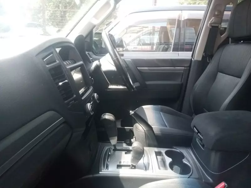 Mitsubishi Pajero   - 2011