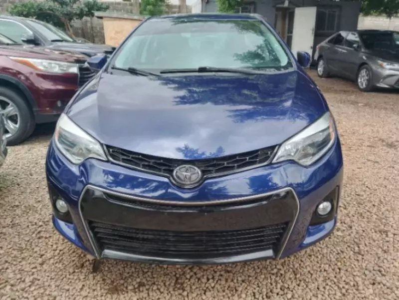 Toyota Corolla   - 2015
