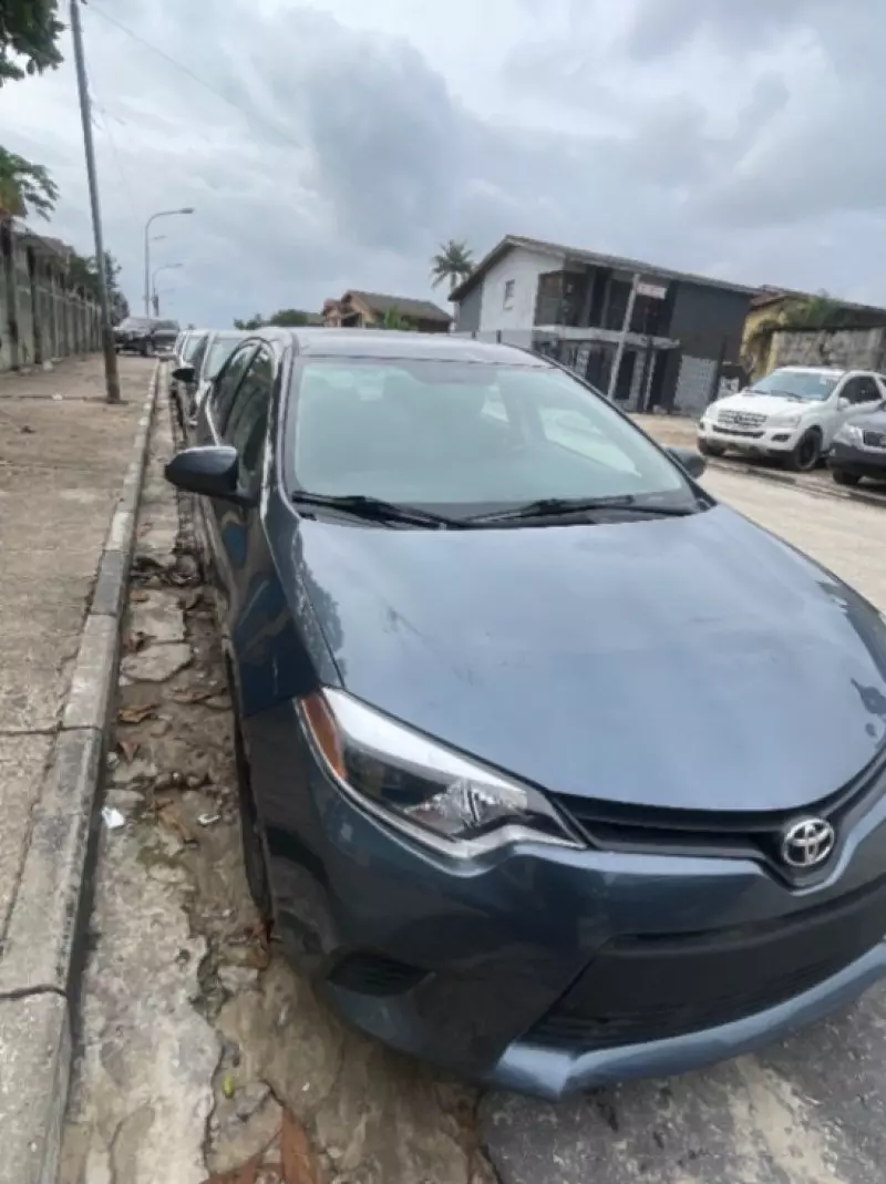 TOYOTA Corolla   - 2016