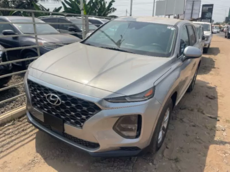 Hyundai Santa Fe   - 2020