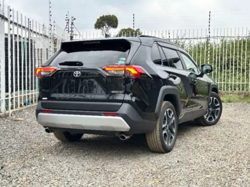Toyota RAV4   - 2014
