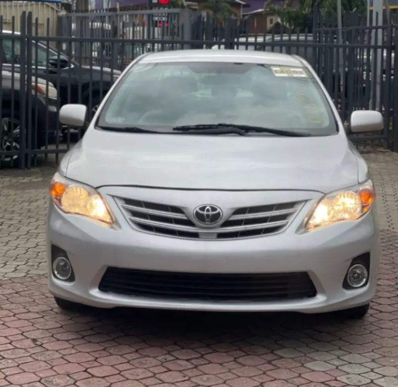 TOYOTA Corolla - 2013
