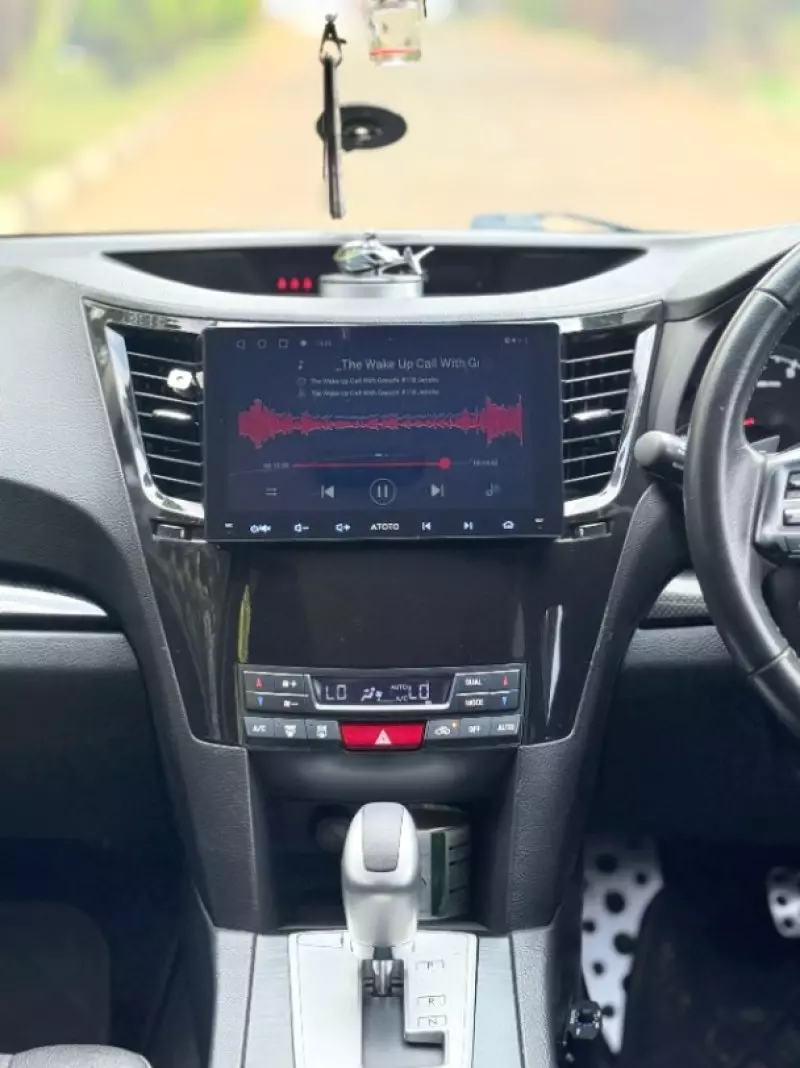 Subaru Legacy   - 2014