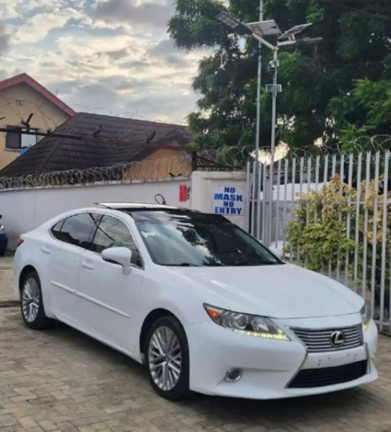 Lexus ES   - 2013