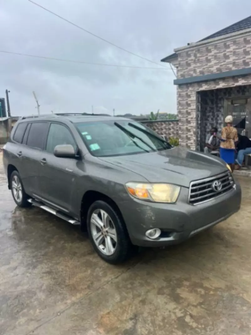 TOYOTA Highlander - 2010