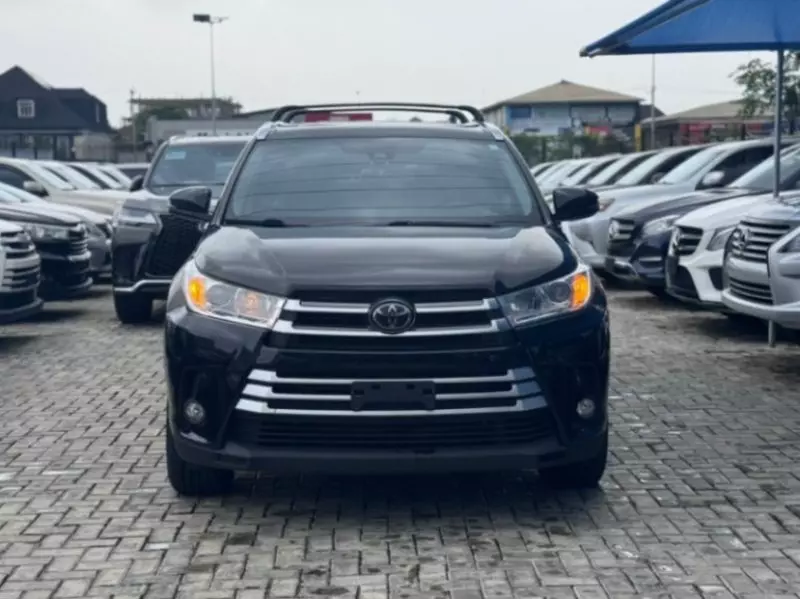 TOYOTA Highlander   - 2019