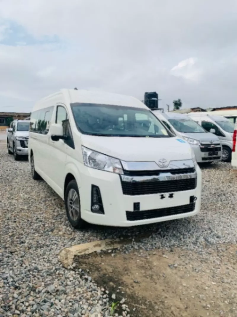 Toyota Hiace   - 2025
