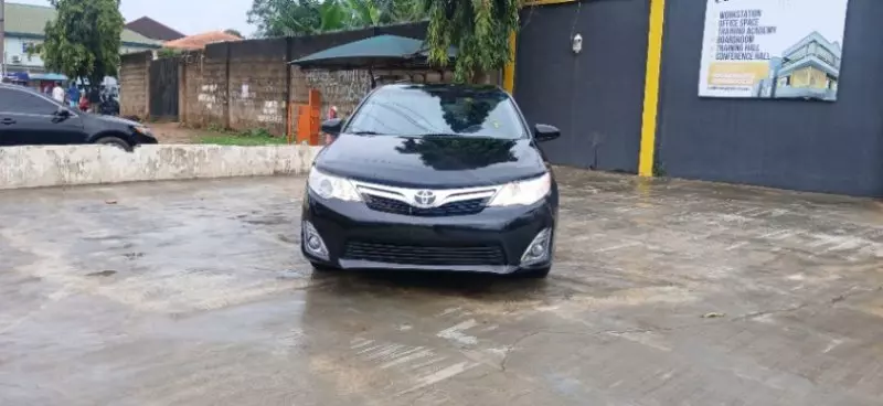 Toyota Camry   - 2013