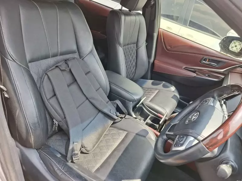 Toyota Harrier   - 2017