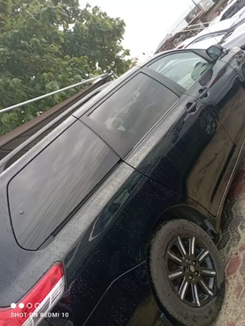 Toyota Sienna   - 2010