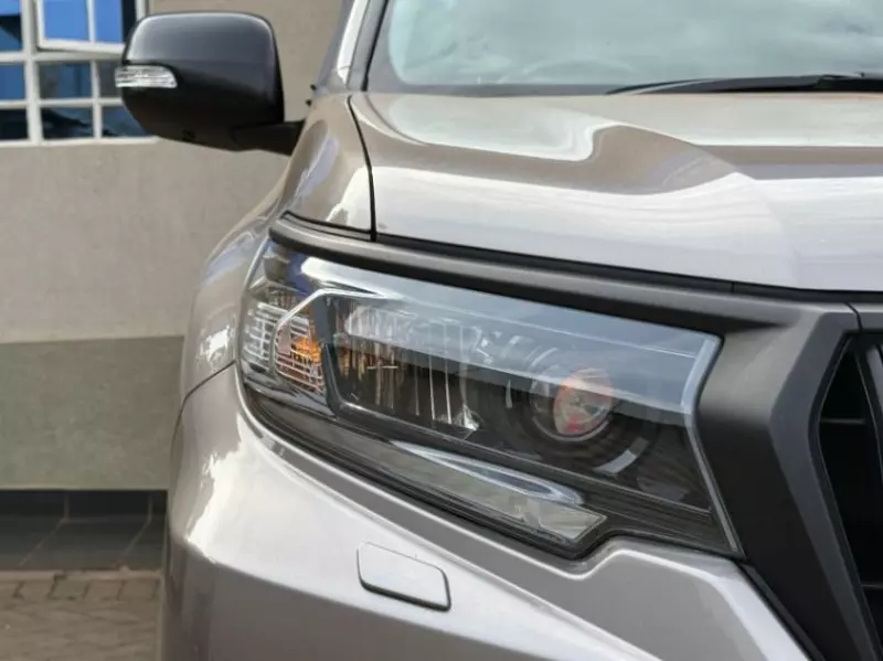 Toyota Land Cruiser Prado TX L - 2023