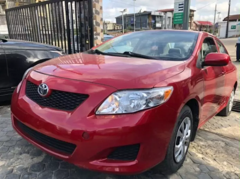 TOYOTA Corolla   - 2010