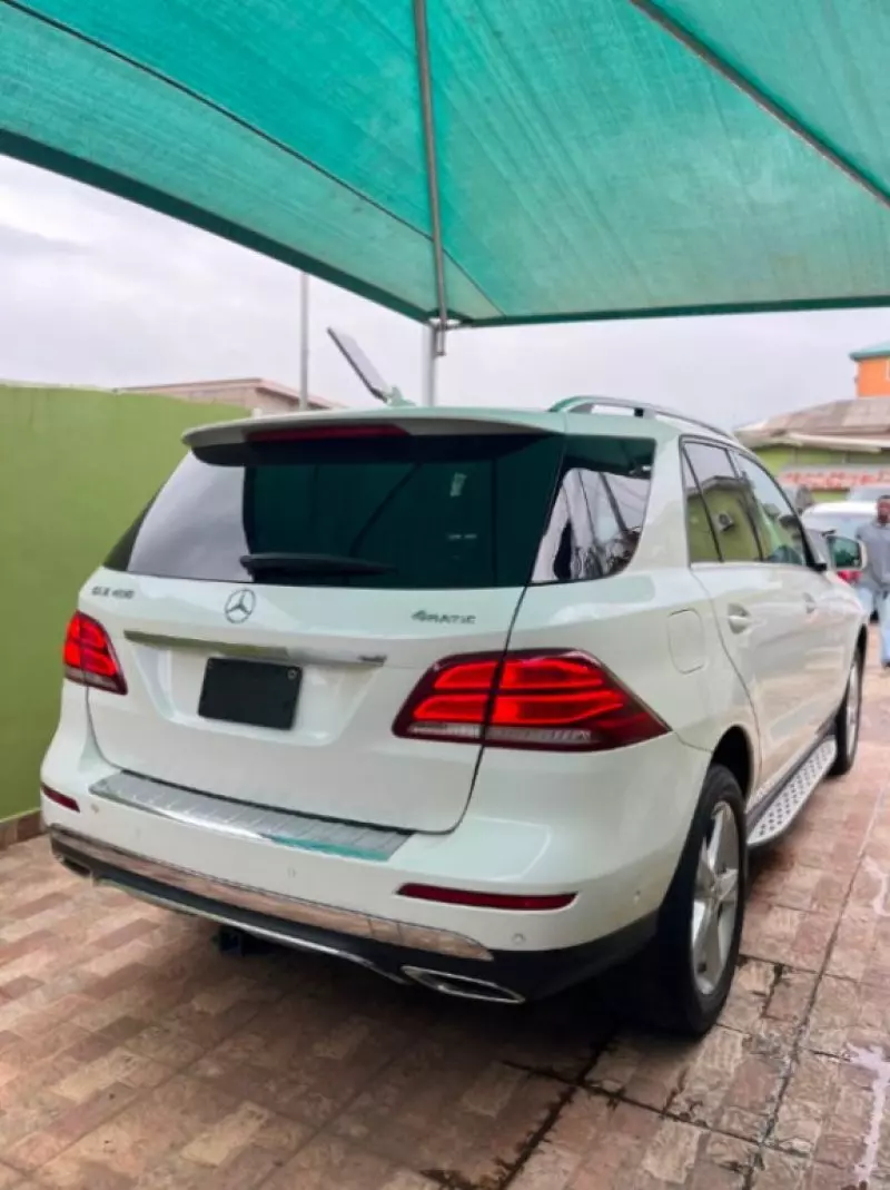 Mercedes-Benz GLE 400   - 2019