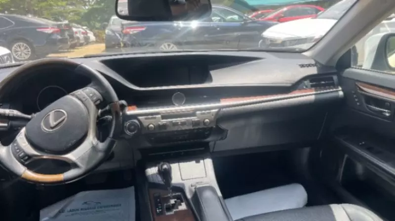 Lexus ES - 2015