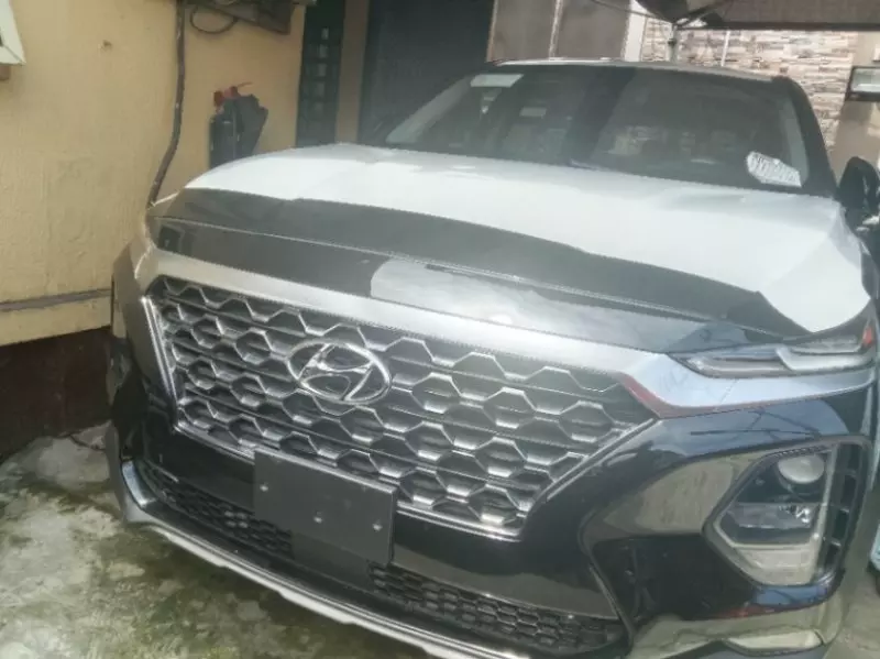Hyundai Santa Fe   - 2020