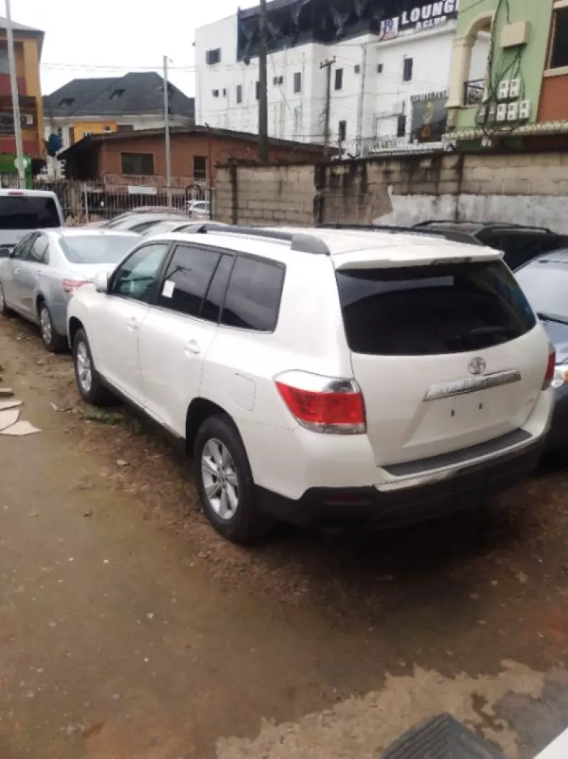 TOYOTA Highlander   - 2014
