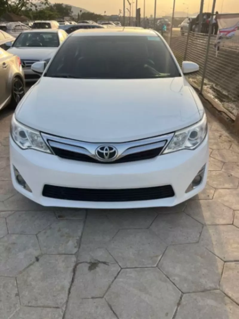 Toyota Camry   - 2012