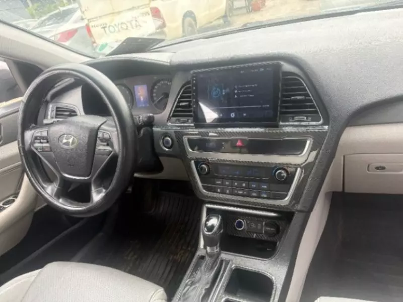 Hyundai Sonata   - 2016