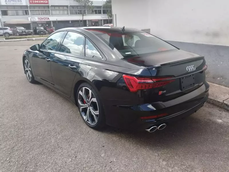 Audi S6   - 2025